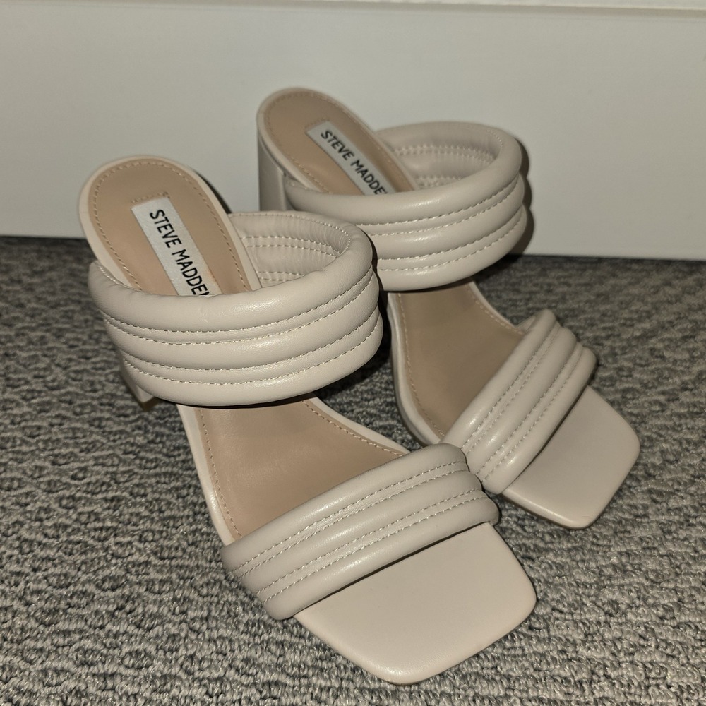Steve Madden Size 8.5 Tahani Bone Color Faux Leather Slip On Slide Sandals Heels